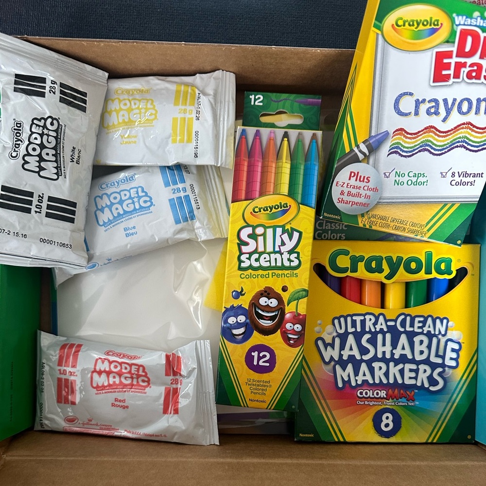 Crayola learning set with whiteboard